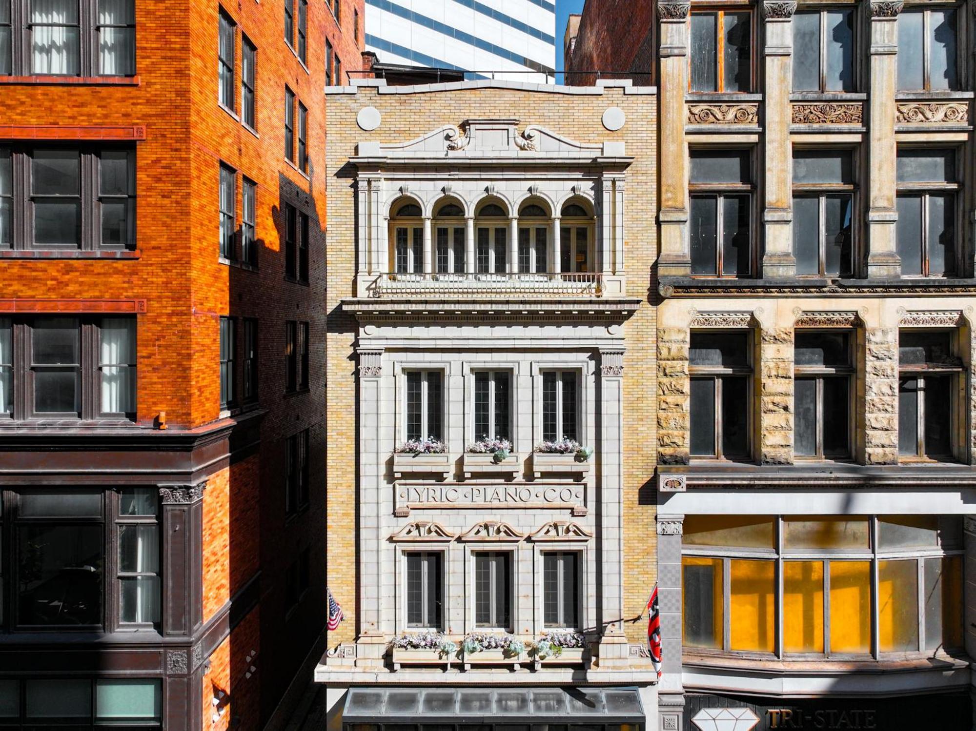 The Historic Lyric Penthouse With Private Rooftop Cincinnati Luaran gambar
